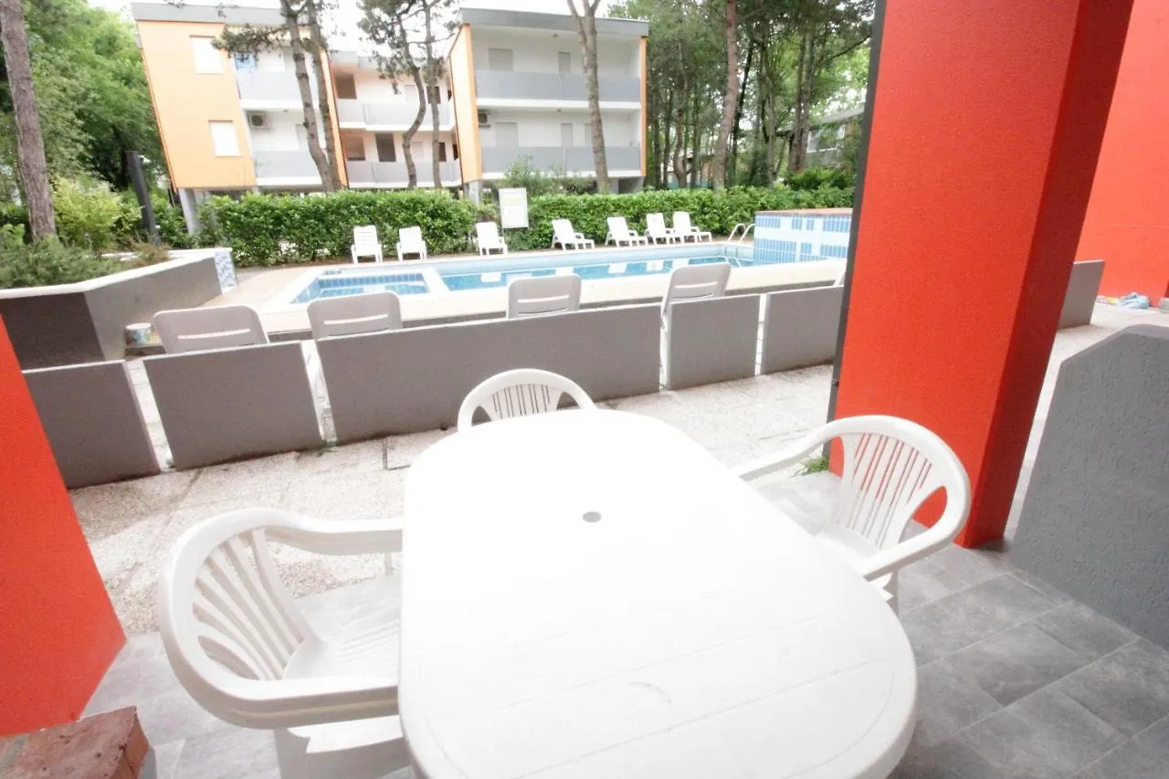 Trilocale Con Piscina - Luca Apartment Bibione