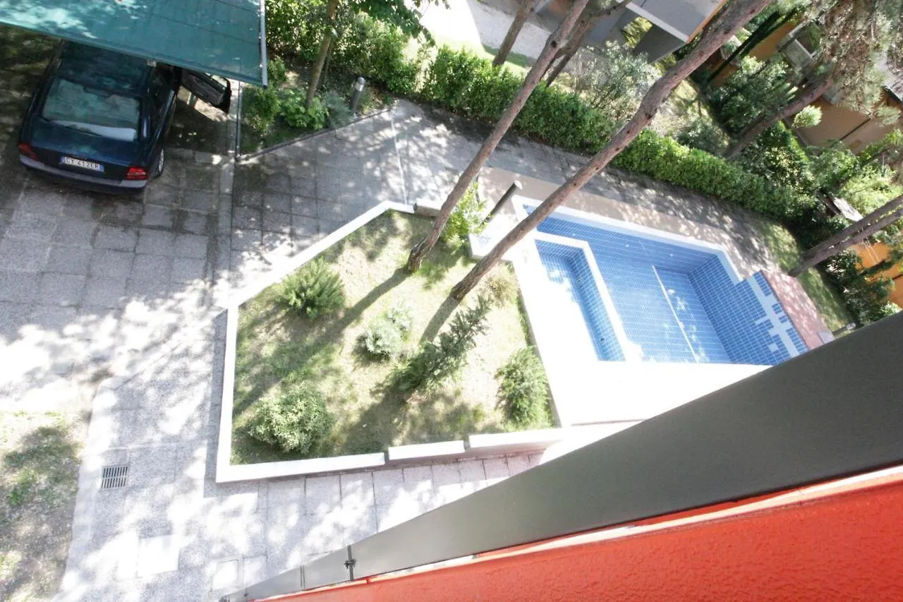 Trilocale Con Piscina - Luca Apartment Bibione Italy